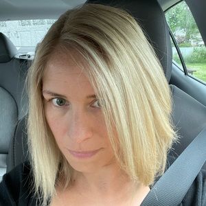 Meet your Posher, Elizabeth